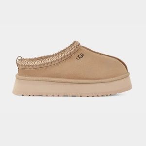 Inspired U G G Platform New in the box size 8 Mustard Seed